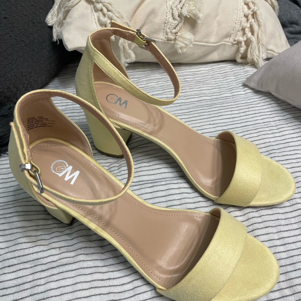 Light yellow heels